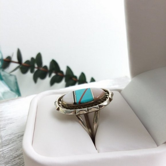 TURQUOISE MOP Ring | Vintage - Native - Sterling | Coral, Jet & Turquoise - Picture 6 of 7